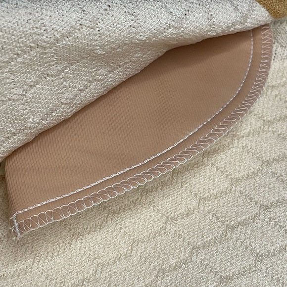 new St John Collection ꧁ Gold Hardware Button Knit Cardigan ꧂ Ivory Textured ꧂ - Picture 9 of 16